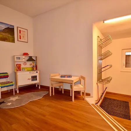 Hoerndle In Apartment